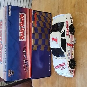 Jeff Gordon #1,  Baby Ruth NASCAR 1:24 diecast bank Adult Collectible
